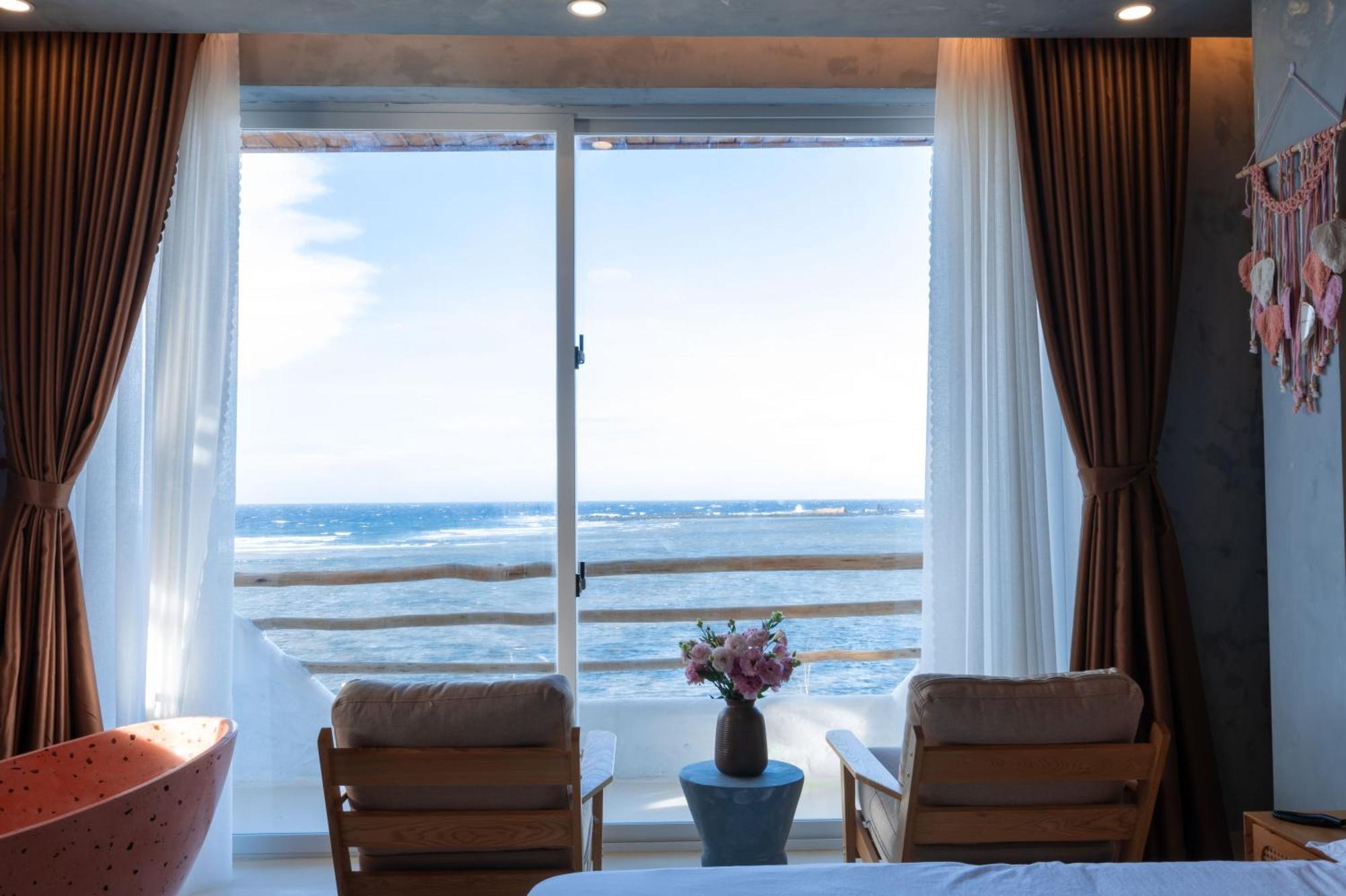 Chiu Chiu Resort Dao Phu Quy Cu Lao Thu Exterior photo